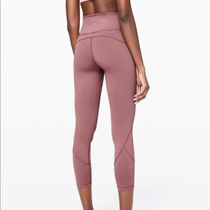 Lululemon In Movement 7/8 Tight *Everlux 25”